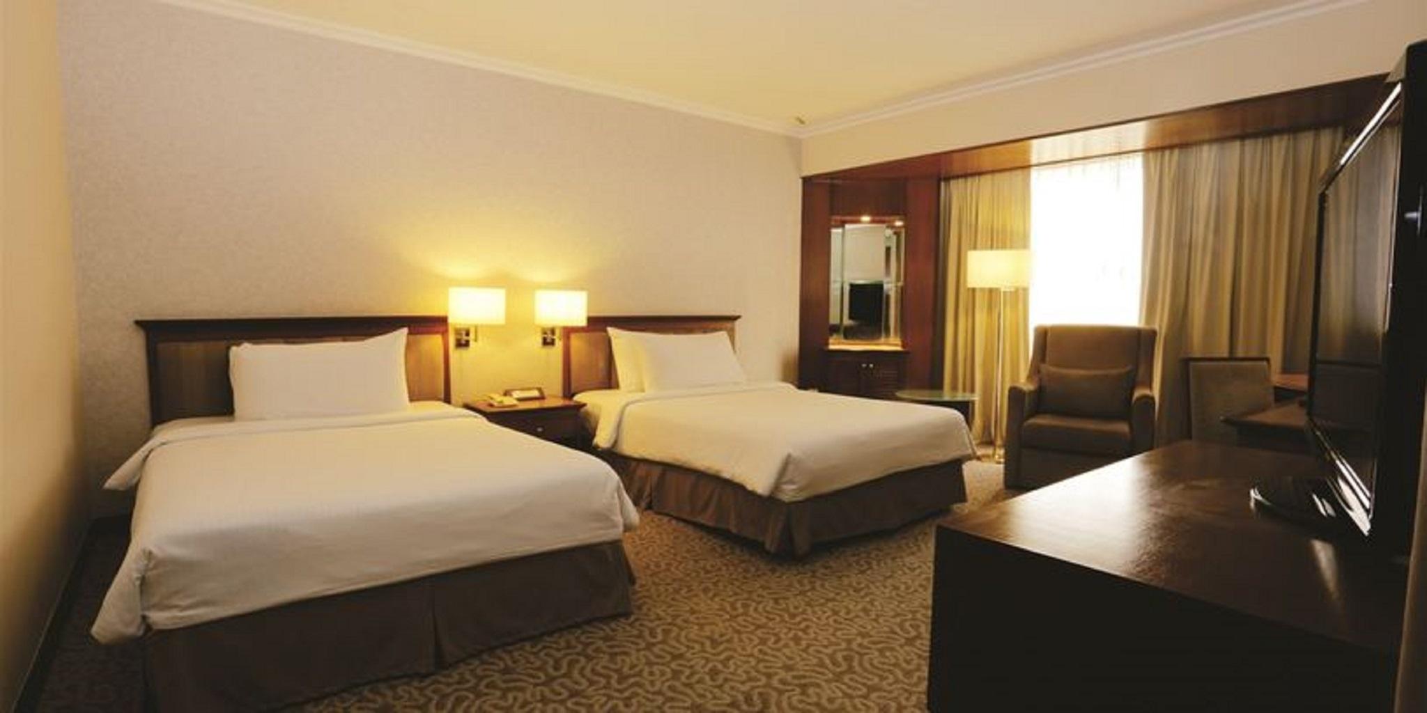Mutiara Johor Bahru Hotel Exterior photo A room at the hotel